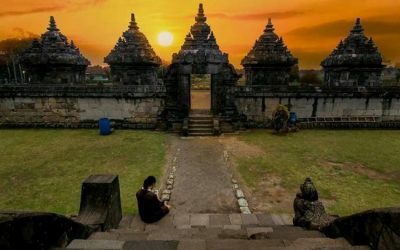 Senja di Candi Plaosan