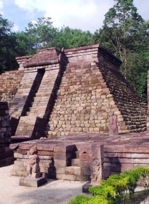 Wisata Candi Sukuh